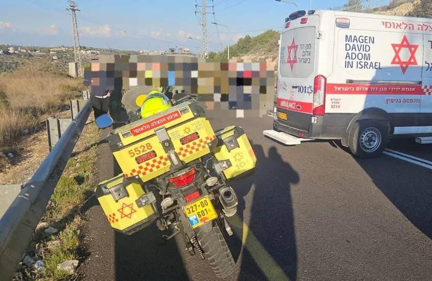 إذاعة الجيش الإسرائيلي: إصابة إسرائيليين اثنين بعملية طعن في عطيرت في قضاء رام الله